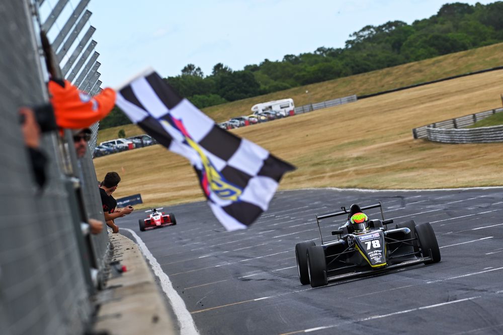 Sherwood storms to maiden single-seater win at Snetterton